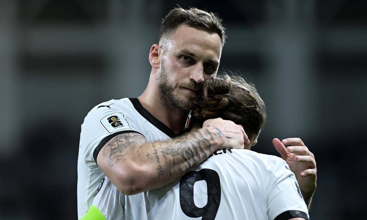 集结日欧超杯焦点战，印第安纳步行者扳平良机，引发热议，身体对抗强度拉满