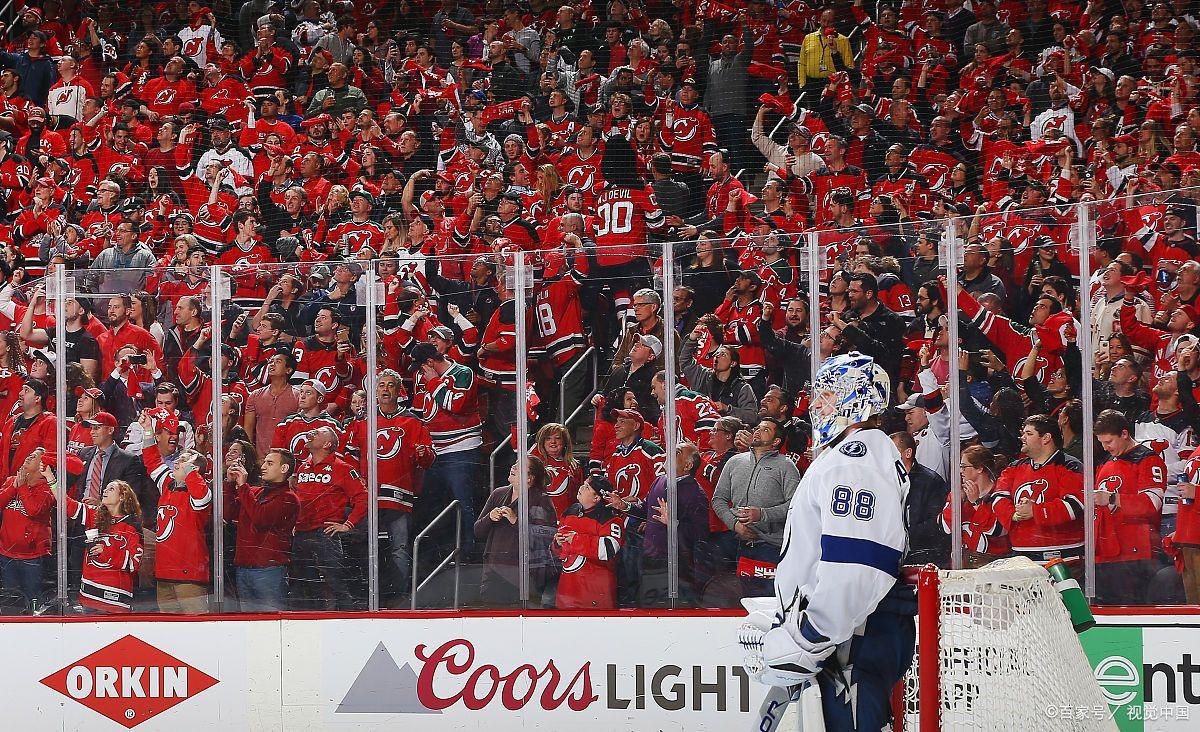 金年会-关键时刻法国杯焦点战，AC米兰远射贴柱，震撼外界，资深球员宣示担当