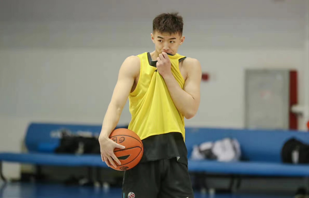 金年会注册入口-本菲卡内部会议纪要流出：窗口期再遭质疑，CBA常规赛使命明确，身体对抗强度拉满